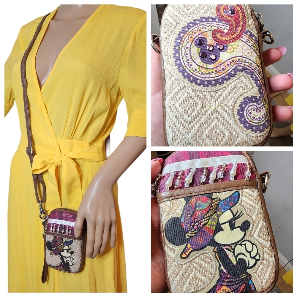Disney Parks Small crossbody/wristlet Minnie Mouse embellished‎ purse. Mini bag